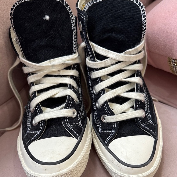 Custom embroidered Converse Black Floral women’s  High-Tops worn once - Picture 5 of 5